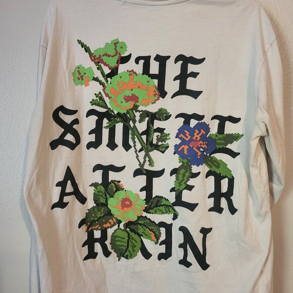 Bershka "THE SMELL AFTER RAIN" floral Men's Long Sleeve T shirt Size M off white - Picture 3 of 7
